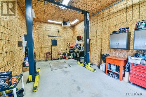 1570 Gold Mine Rd, Timmins, ON - Indoor Photo Showing Garage