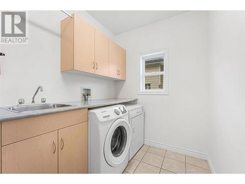 2567 Rhinestone Road, West Kelowna, BC - Indoor Photo Showing Laundry Room