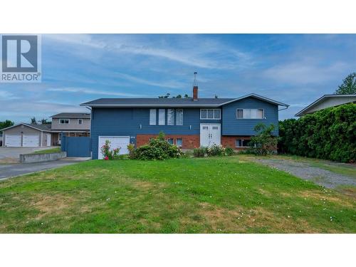 895 Theodora Road, Kelowna, BC - Outdoor With Facade