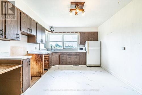 4166 Hwy 35, Kawartha Lakes (Cameron), ON - Indoor Photo Showing Kitchen