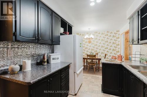 8 Elm Avenue, Hamilton Township (Baltimore), ON - Indoor Photo Showing Kitchen With Double Sink