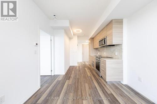 2110 - 75 Canterbury Place, Toronto, ON - Indoor Photo Showing Kitchen