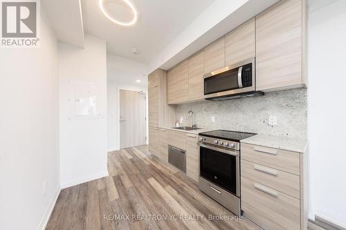 2110 - 75 Canterbury Place, Toronto, ON - Indoor Photo Showing Kitchen