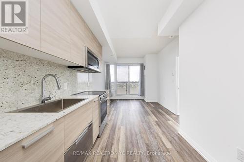 2110 - 75 Canterbury Place, Toronto, ON - Indoor Photo Showing Kitchen With Upgraded Kitchen