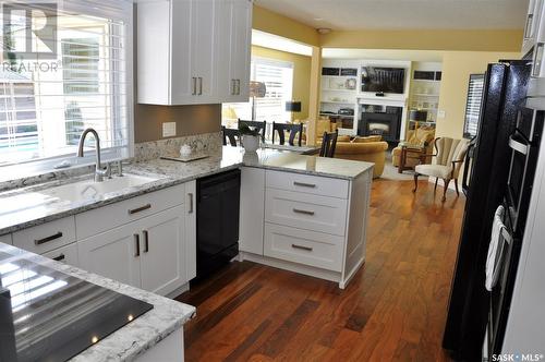 310 Willow Street E, Saskatoon, SK - Indoor Photo Showing Kitchen