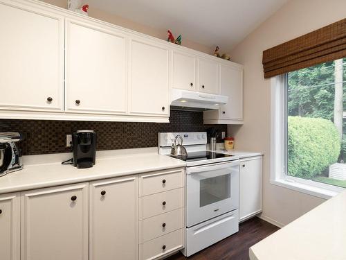 Kitchen - 42 Rue De L'Arche, Notre-Dame-De-L'Île-Perrot, QC - Indoor Photo Showing Kitchen