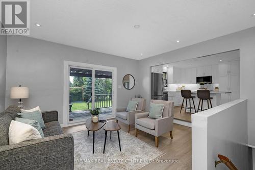 23 Millwood Road, Erin, ON - Indoor Photo Showing Living Room