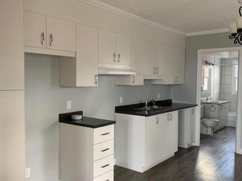 Kitchen - 224  - 226 Rue St-Jean-Baptiste, Val-Des-Sources, QC - Indoor Photo Showing Kitchen