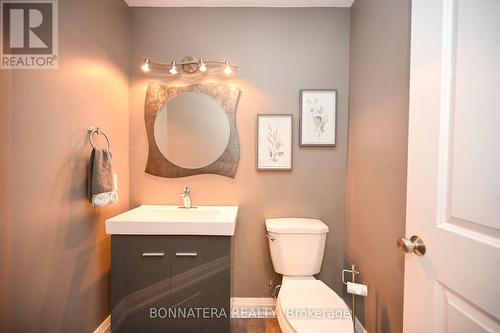1626 Greenbriar Drive, Oakville, ON - Indoor Photo Showing Bathroom
