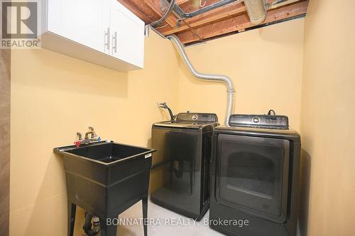 1626 Greenbriar Drive, Oakville, ON - Indoor Photo Showing Laundry Room