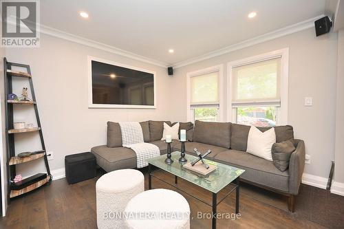 1626 Greenbriar Drive, Oakville, ON - Indoor Photo Showing Living Room