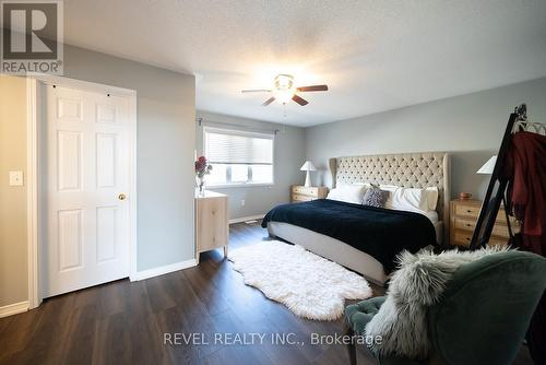 3351 Moses Way, Burlington, ON - Indoor Photo Showing Bedroom