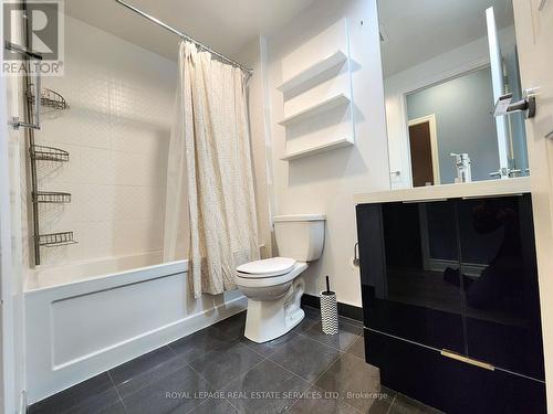 908 - 80 Marine Parade Drive, Toronto, ON - Indoor Photo Showing Bathroom
