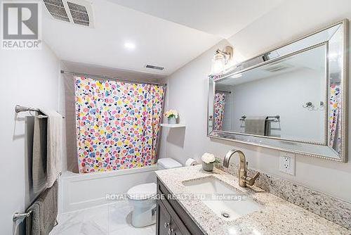 840 Reytan Boulevard, Pickering, ON - Indoor Photo Showing Bathroom