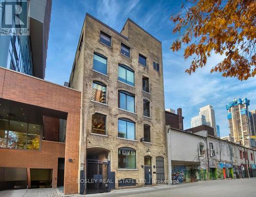 18 Gloucester Lane, Toronto, ON - Outdoor With Facade