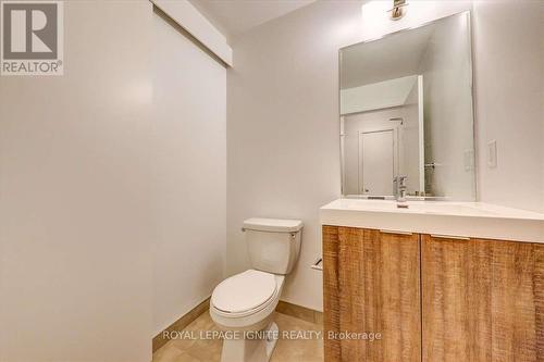 621 - 621 Sheppard Avenue E, Toronto, ON - Indoor Photo Showing Bathroom