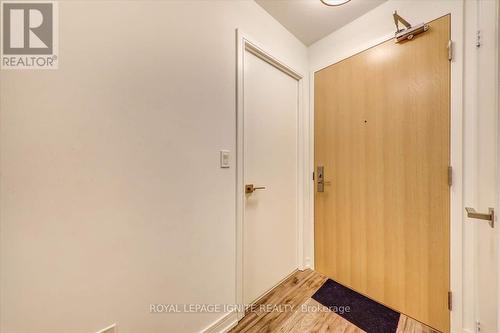 621 - 621 Sheppard Avenue E, Toronto, ON - Indoor Photo Showing Other Room