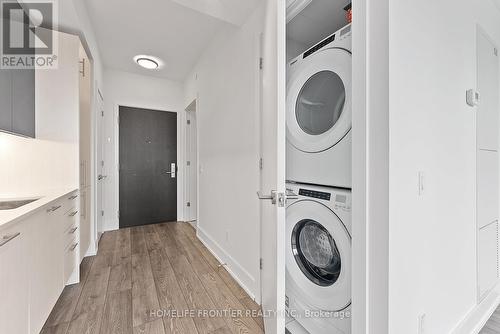 3003 - 403 Church Street, Toronto, ON - Indoor Photo Showing Laundry Room