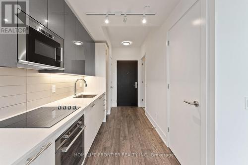 3003 - 403 Church Street, Toronto, ON - Indoor Photo Showing Kitchen With Upgraded Kitchen