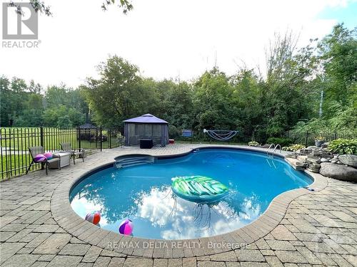 140 High Street, Prescott And Russell, ON - Outdoor With In Ground Pool With Backyard