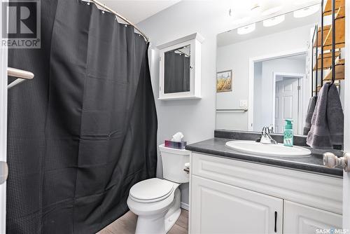 207 Warwick Crescent, Warman, SK - Indoor Photo Showing Bathroom