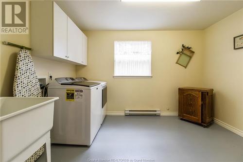 49 Fleuriant, Dieppe, NB - Indoor Photo Showing Laundry Room