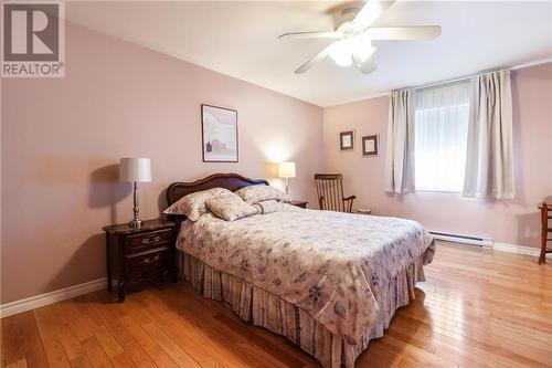 49 Fleuriant, Dieppe, NB - Indoor Photo Showing Bedroom