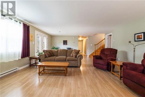 49 Fleuriant, Dieppe, NB - Indoor Photo Showing Living Room