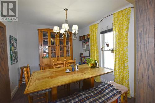 380 Wellington St E, Sault Ste Marie, ON - Indoor Photo Showing Dining Room