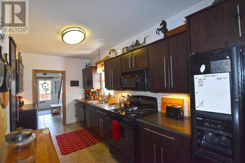 380 Wellington St E, Sault Ste Marie, ON - Indoor Photo Showing Kitchen With Double Sink