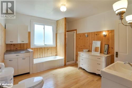 2225 Miriam Drive, Kawartha Lakes, ON - Indoor Photo Showing Bathroom