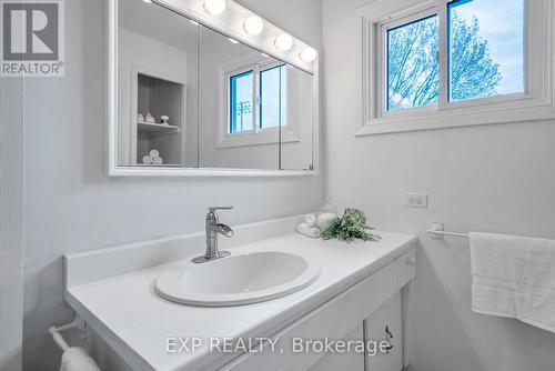 45 Bayview Crescent, Cobourg, ON - Indoor Photo Showing Bathroom