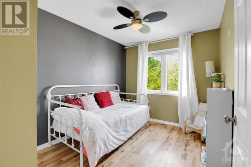 434 Claridge Drive, Ottawa, ON - Indoor Photo Showing Bedroom