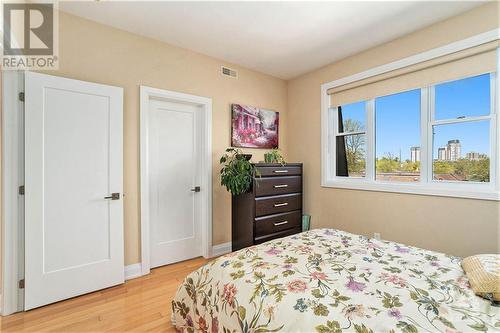 155 Clare Street, Ottawa, ON - Indoor Photo Showing Bedroom