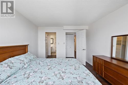 75 Riverside Drive East Unit# 1709, Windsor, ON - Indoor Photo Showing Bedroom