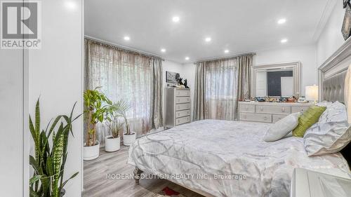 1260 Gore Road, Hamilton, ON - Indoor Photo Showing Bedroom