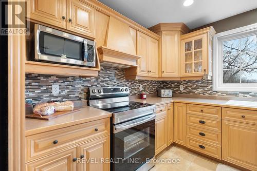 279 Lakeshore Road W, Port Colborne, ON - Indoor Photo Showing Kitchen