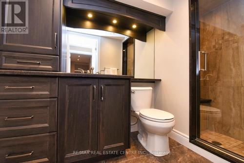 9 Drury Court, Hamilton, ON - Indoor Photo Showing Bathroom