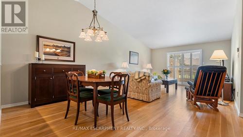 48 - 19 Hanlon Place, Brant, ON - Indoor Photo Showing Dining Room