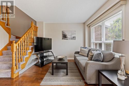 35 Chatsworth Crescent, Hamilton, ON - Indoor Photo Showing Other Room