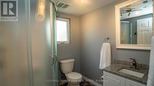 270 William Street E, North Middlesex, ON - Indoor Photo Showing Bathroom