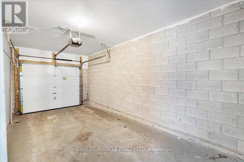 455 Comiskey Crescent, Mississauga, ON - Indoor Photo Showing Garage