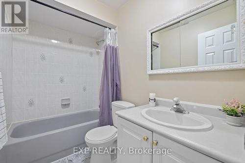 6983 Dunnview Court S, Mississauga, ON - Indoor Photo Showing Bathroom