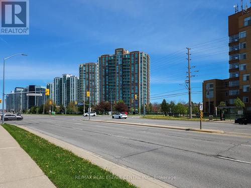 907 - 4879 Kimbermount Avenue S, Mississauga, ON - Outdoor