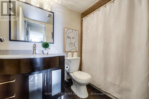 1015 - 35 Trailwood Drive, Mississauga, ON - Indoor Photo Showing Bathroom
