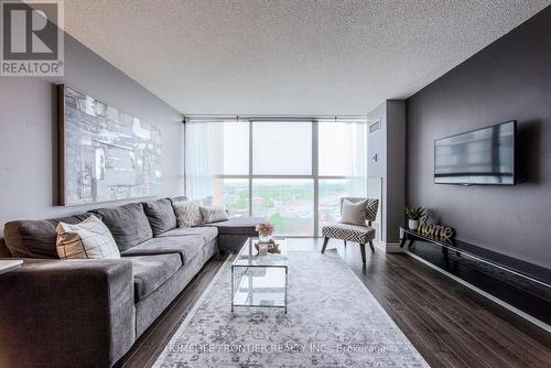 1015 - 35 Trailwood Drive, Mississauga, ON - Indoor Photo Showing Living Room