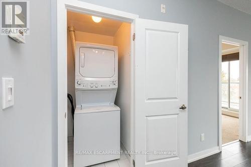 216 - 1284 Guelph Line, Burlington, ON - Indoor Photo Showing Laundry Room
