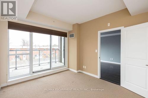 216 - 1284 Guelph Line, Burlington, ON - Indoor Photo Showing Other Room