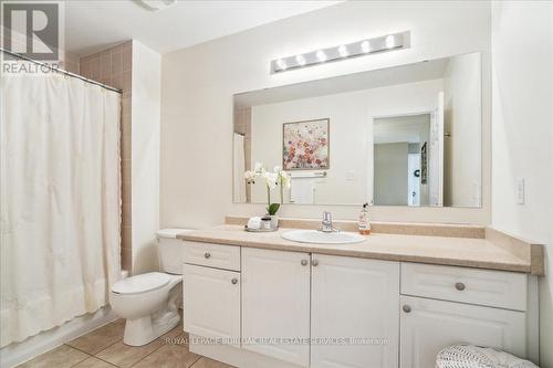 1009 Holdsworth Crescent, Milton, ON - Indoor Photo Showing Bathroom