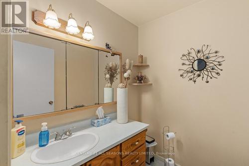 19 Golfview Drive, Bancroft, ON - Indoor Photo Showing Bathroom